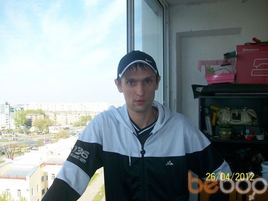  ,   Viktor, 40 ,   