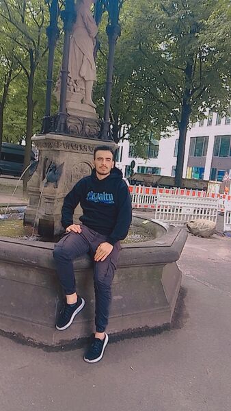 ,   Ali, 25 ,   ,   