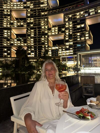  ,   Lena, 48 ,     , c 