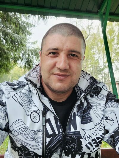 ,   Leonid, 40 ,   ,   
