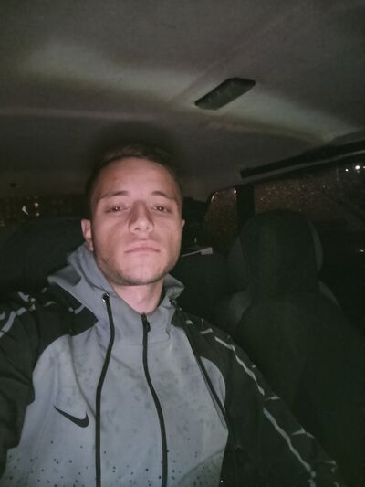   ,   Rob, 22 ,   ,   