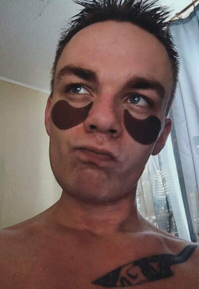  ,   Anton, 24 ,   ,   