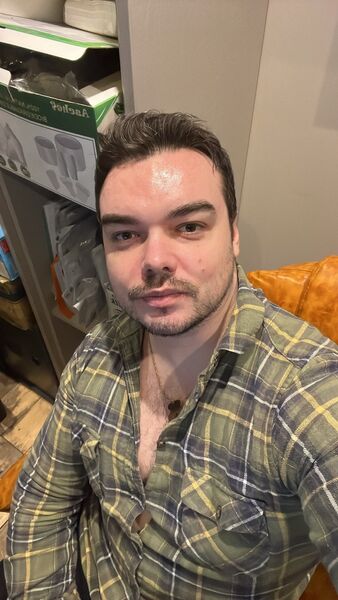  ,   Victor, 35 ,     , c , 