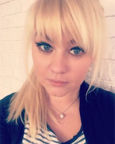  ,   Ilona, 34 ,   