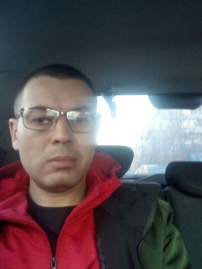  ,   Yury, 33 ,   ,   , c , 