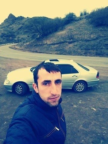  ,   Hrant, 33 ,   ,   , c 