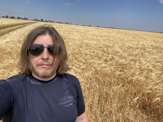  ,   Anton, 41 ,   ,   , c 