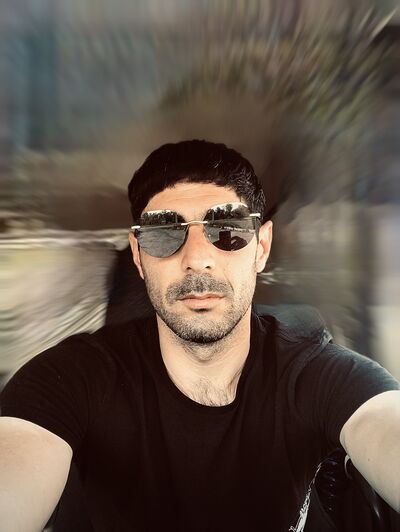  ,   Armen, 38 ,   ,   