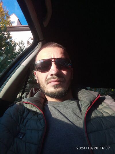  ,   Andei, 32 ,   ,   