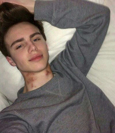  -,   Max, 22 ,   ,   