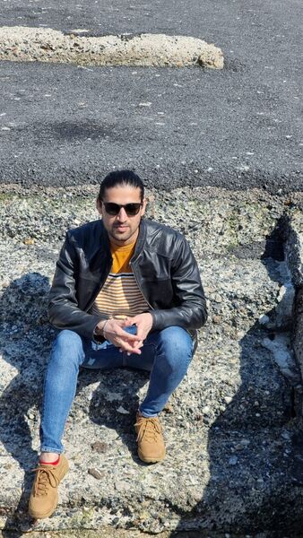  Ortakoy,   Umair, 27 ,     , c , 