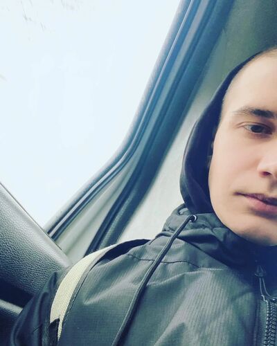  ,   Viktor, 29 ,   ,   