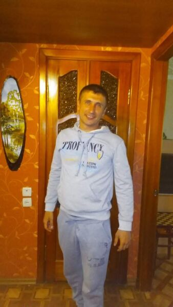  ,   Ruslan, 40 ,   ,   