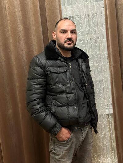  ,   Emir, 35 ,   ,   