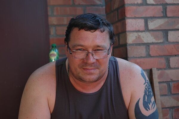  --,   Skotina, 54 ,   