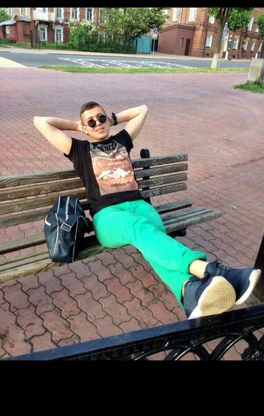  ,   Andrew, 27 ,  