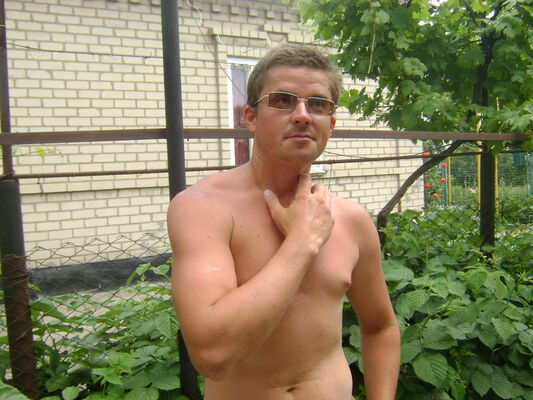  ,   Illya, 42 ,   