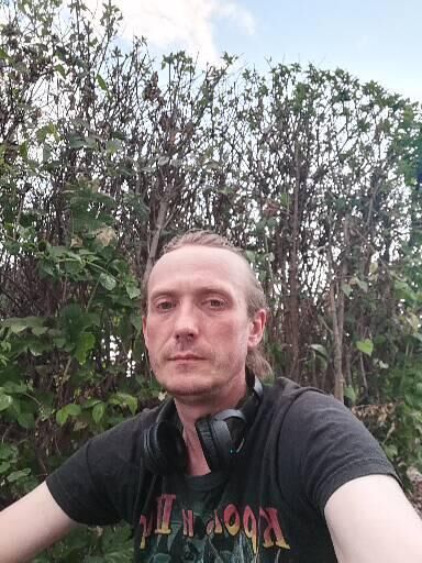  ,   Ihor, 40 ,   ,   , c 
