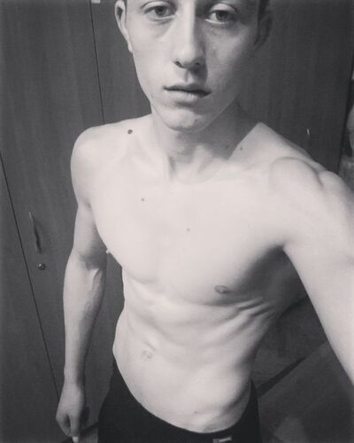  ,   Daniel, 28 ,   