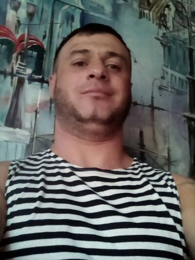  ,   Kurt, 43 ,   