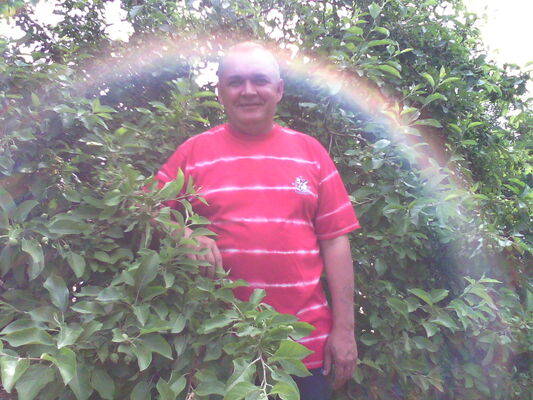  ,   Leonid, 45 ,   