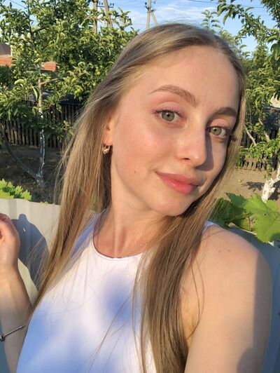  ,   Elena, 22 ,   ,   