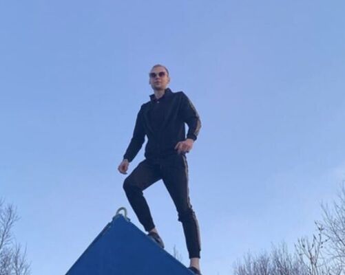 ,   Viktor, 26 ,     , 