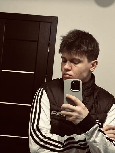  ,   Adrian, 21 ,   ,   