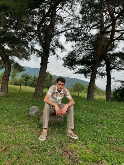  ,   Vahag, 18 ,   ,   