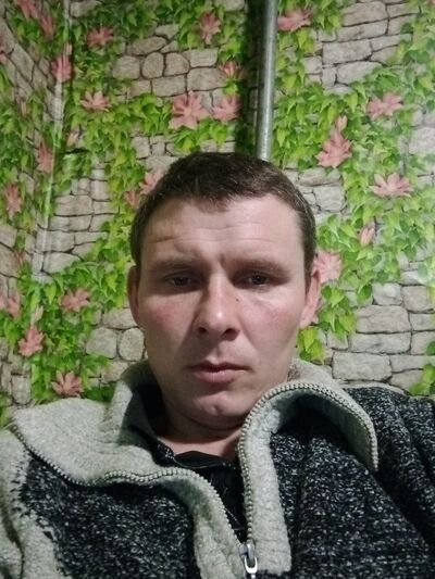  ,   Vladimer, 37 ,   c 