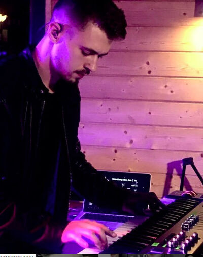  ,   Artem, 26 ,   ,   , c 