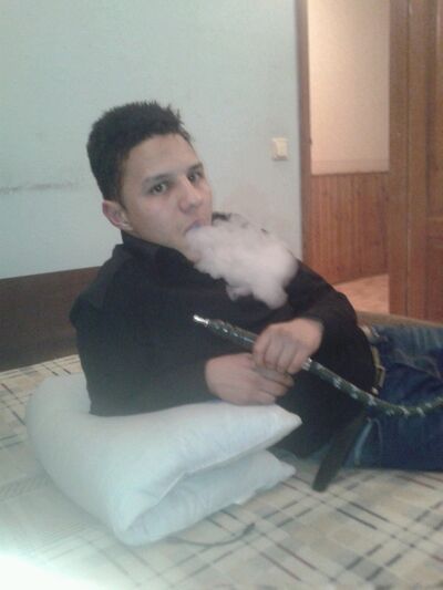  ,   Mehdi, 32 ,   , 