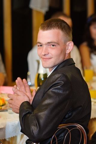  5585814  Aleksandar, 37 ,    