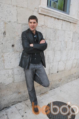  ,   Vito, 44 ,   