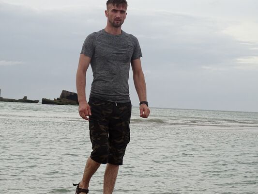  Saint-Germain-en-Laye,   Pavel, 33 ,   ,   , c , 