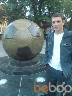  ,   Viktor, 38 ,   