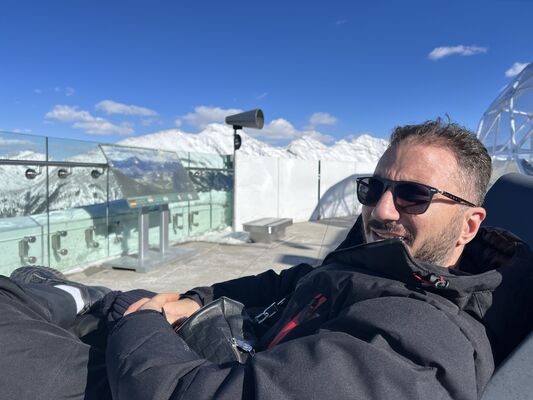  ,   Louis, 37 ,   c 