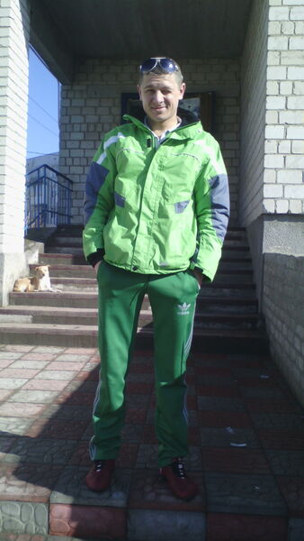  ,   Artem, 38 ,   