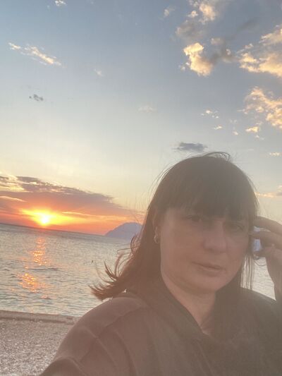  ,   Hanna, 49 ,   ,   