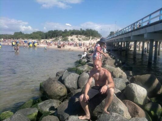  London Colney,   Evaldas, 44 ,   