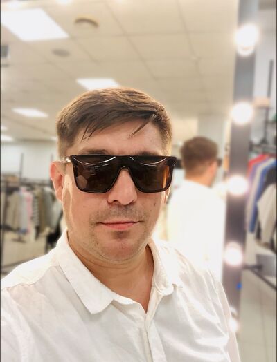  ,   Artur, 38 ,   ,   