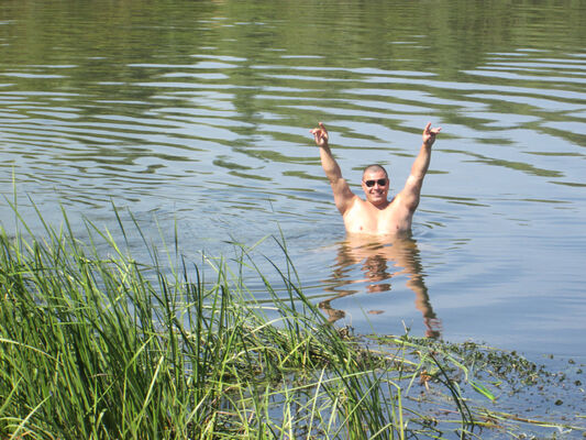  ,   Max, 42 ,     , c 