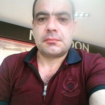  ,   Artur, 49 ,   ,   , c 