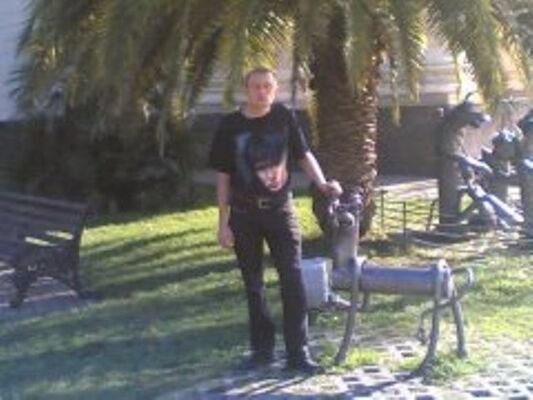  ,   Boris, 44 ,   