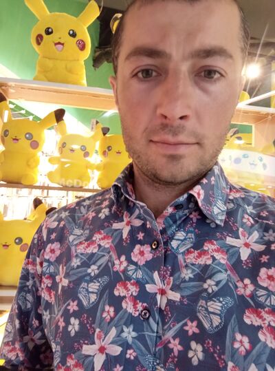  ,   Alex, 32 ,   ,   