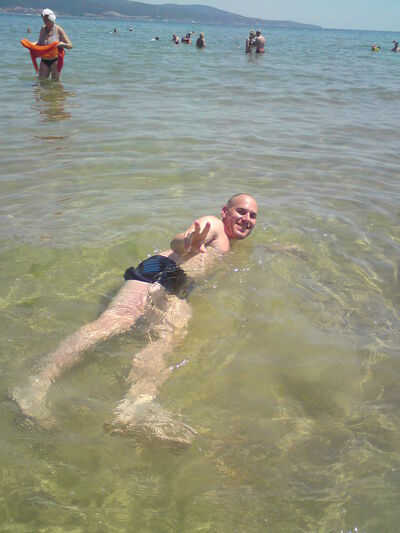  ,   Ionutz, 38 ,   