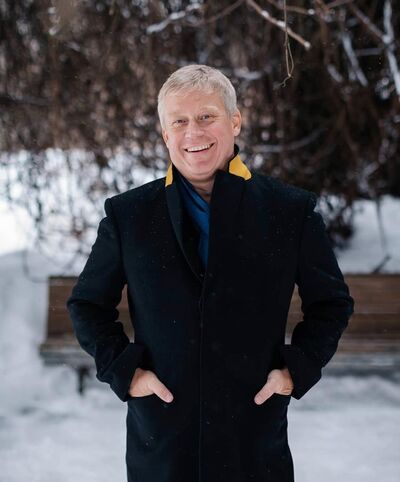  ,   David Josh, 58 ,   ,   