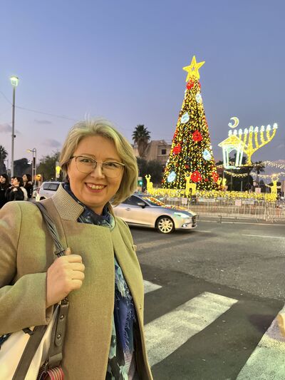  ,   Anna, 41 ,   ,   