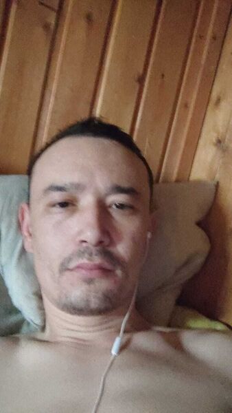  ,   Joni, 27 ,   ,   