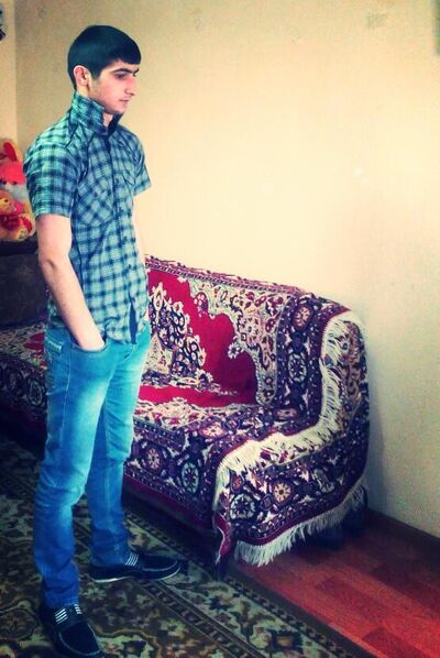  ,   Alik, 32 ,   